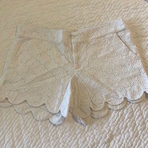 Lilly Pulitzer eyelet buttercup short size 6